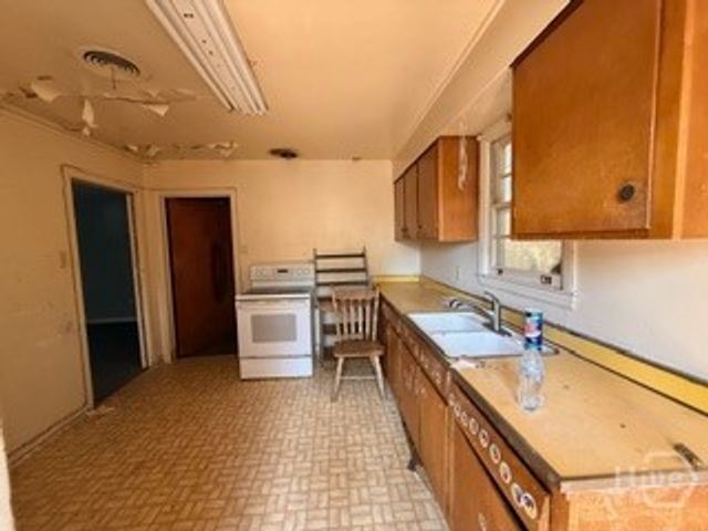 410 E Montgomery, Savannah, GA 31406