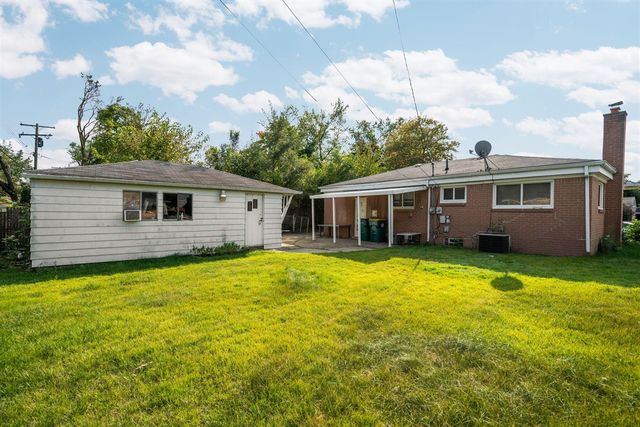 1027 Lori Street, Ypsilanti, MI 48198