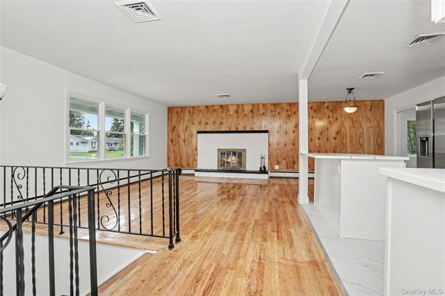 12 Roe Drive, Hyde Park, NY 12538