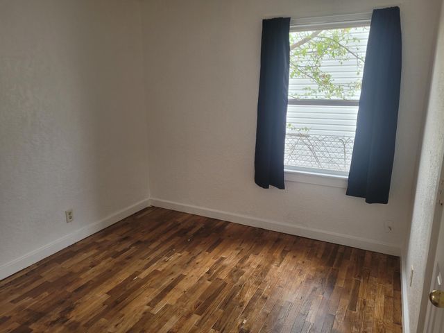 1114 M Street NW, Miami, OK 74354