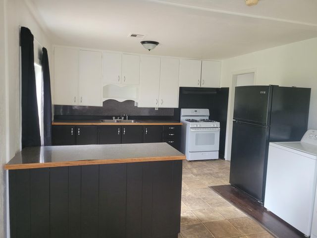 1114 M Street NW, Miami, OK 74354