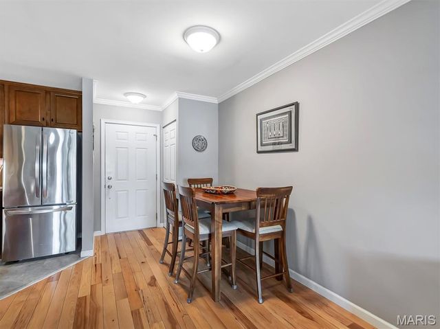 5437 Kenrick Parke Drive, Shrewsbury, MO 63119