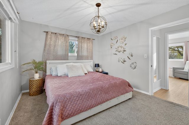 11300 Friar Lane, Minnetonka, MN 55305