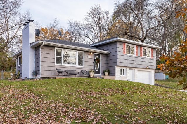 11300 Friar Lane, Minnetonka, MN 55305