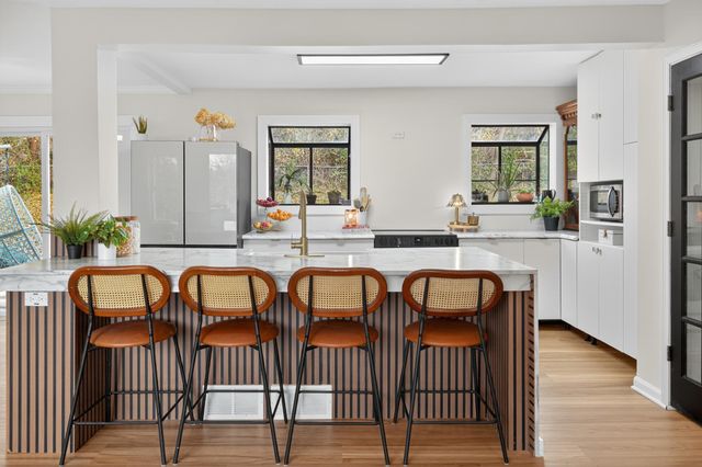 11300 Friar Lane, Minnetonka, MN 55305