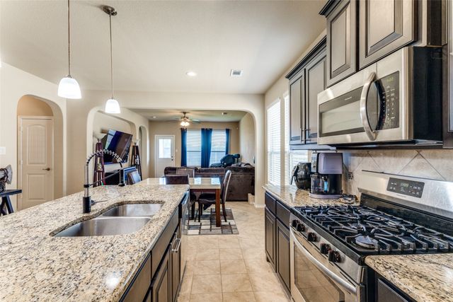 5212 Sugarcane Lane, Fort Worth, TX 76179