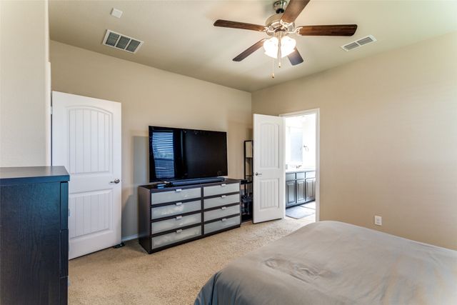 5212 Sugarcane Lane, Fort Worth, TX 76179