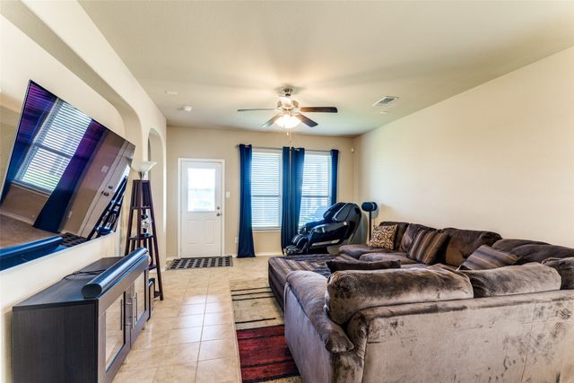 5212 Sugarcane Lane, Fort Worth, TX 76179