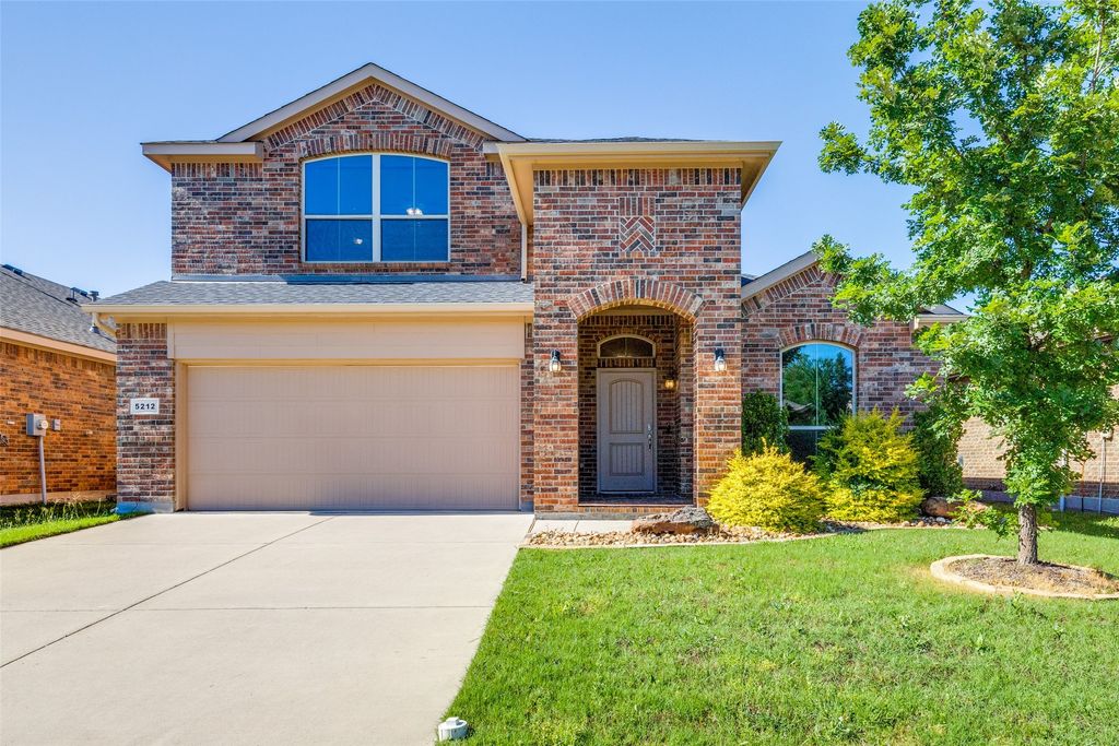 5212 Sugarcane Lane, Fort Worth, TX 76179