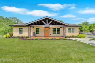 296 Seal Ave, Sneedville, TN 37869