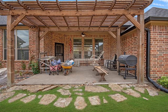 2505 Wichita Trail, Sanger, TX 76266