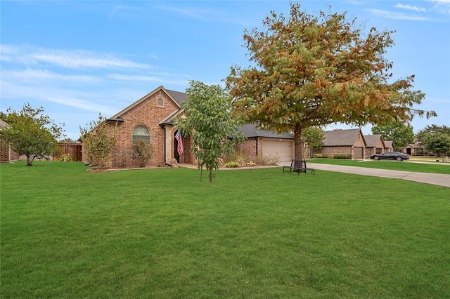 2505 Wichita Trail, Sanger, TX 76266