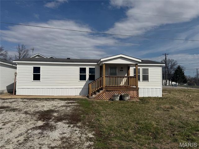 221 Cannon Street, Moscow Mills, MO 63362