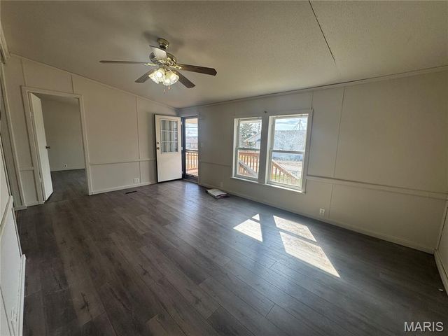 221 Cannon Street, Moscow Mills, MO 63362