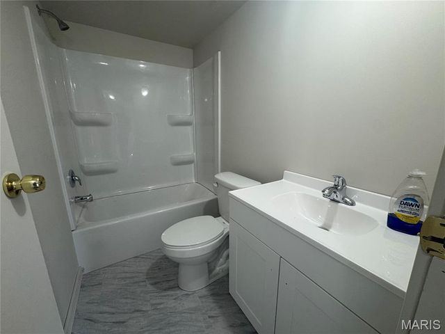 221 Cannon Street, Moscow Mills, MO 63362