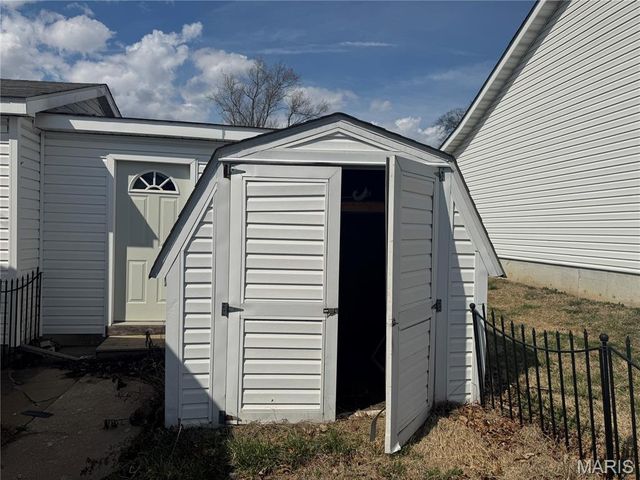 221 Cannon Street, Moscow Mills, MO 63362