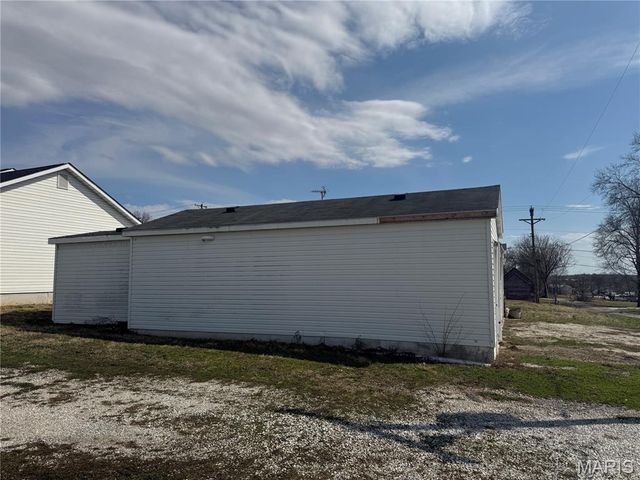 221 Cannon Street, Moscow Mills, MO 63362