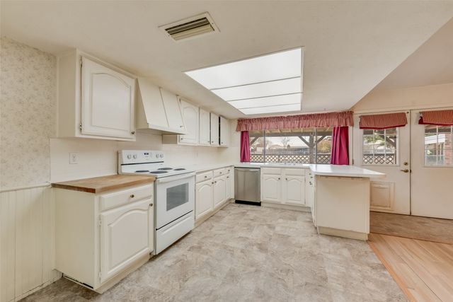 4208 Arbor Drive, Mesquite, TX 75150