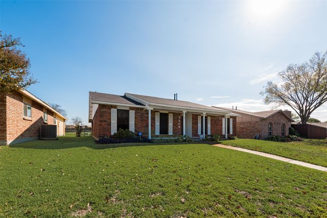 4208 Arbor Drive, Mesquite, TX 75150