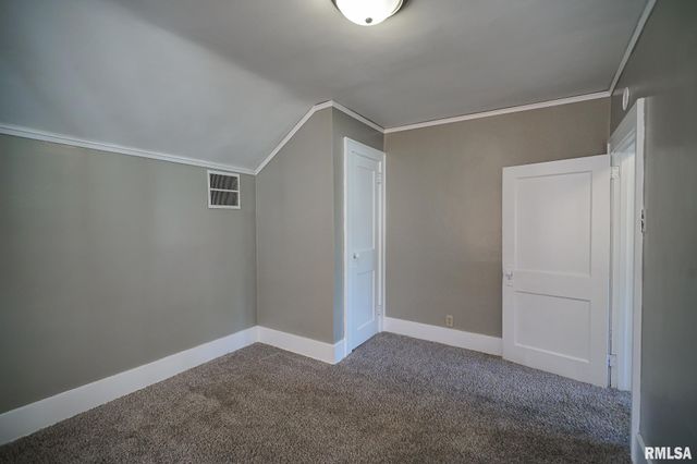 518 E ARCADIA Avenue, Peoria, IL 61603