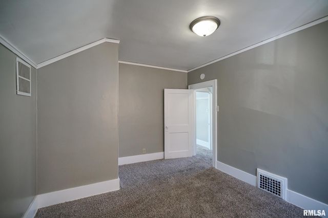 518 E ARCADIA Avenue, Peoria, IL 61603