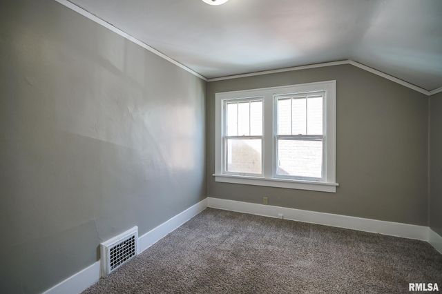 518 E ARCADIA Avenue, Peoria, IL 61603