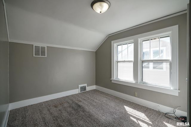 518 E ARCADIA Avenue, Peoria, IL 61603