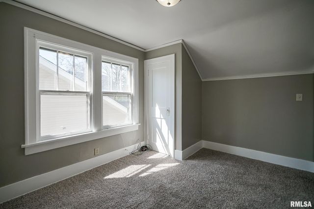 518 E ARCADIA Avenue, Peoria, IL 61603