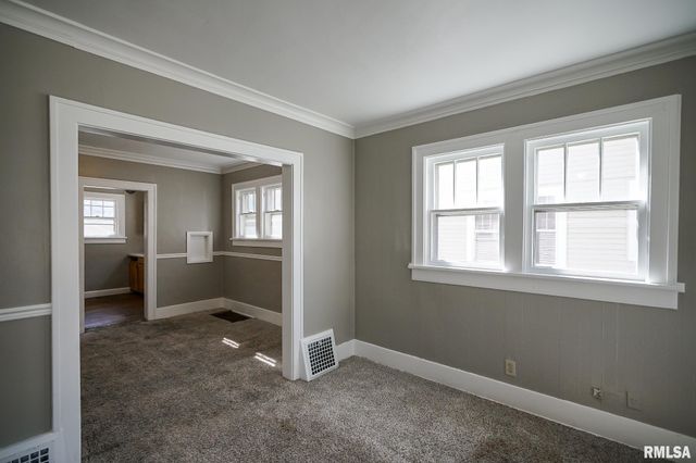 518 E ARCADIA Avenue, Peoria, IL 61603