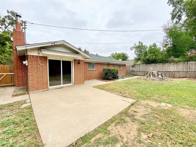 2908 Lisa Lane, Arlington, TX 76013