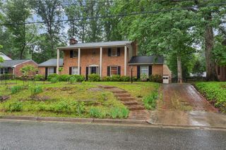 122 Archer RD, Newport News, VA 23606