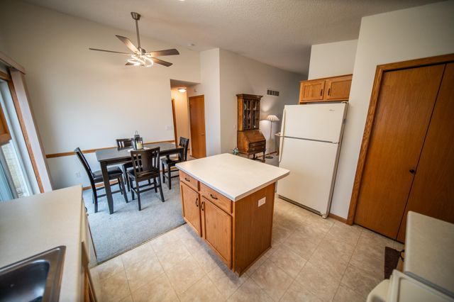 2104 McQuillan Ct SE, Rochester, MN 55904