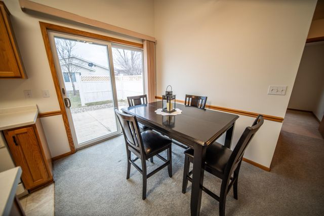 2104 McQuillan Ct SE, Rochester, MN 55904