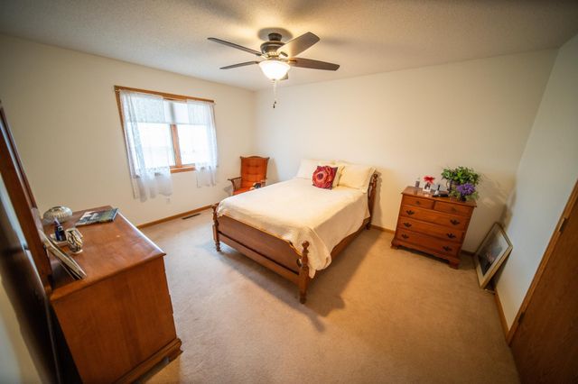 2104 McQuillan Ct SE, Rochester, MN 55904