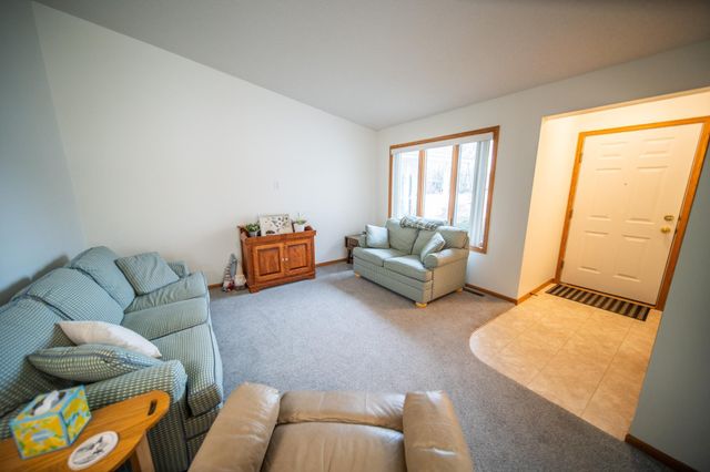 2104 McQuillan Ct SE, Rochester, MN 55904