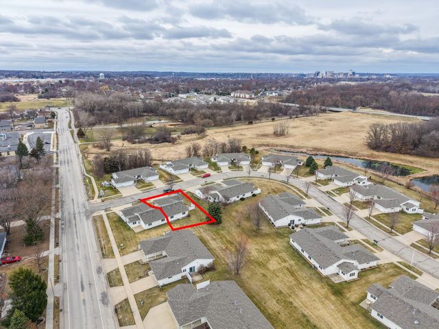 2104 McQuillan Ct SE, Rochester, MN 55904