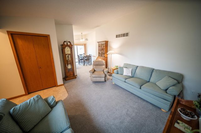 2104 McQuillan Ct SE, Rochester, MN 55904