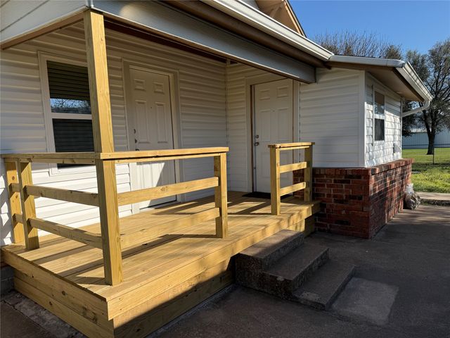 10109 Clark Airfield Road, Justin, TX 76247