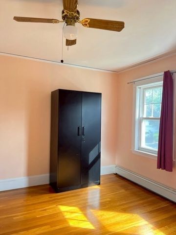 43 Dixwell Ave, Quincy, MA 02169