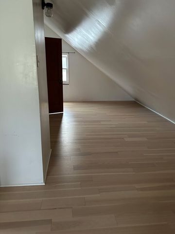 43 Dixwell Ave, Quincy, MA 02169