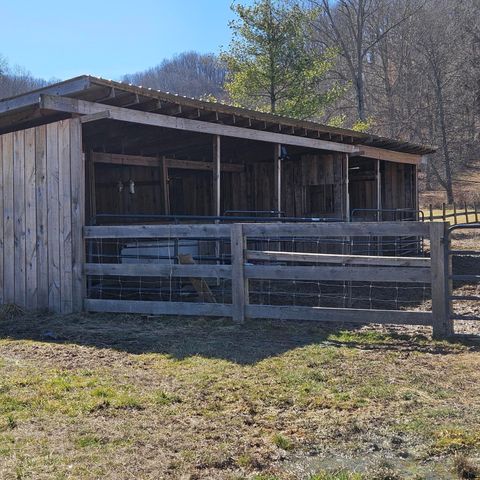 25 Brookwood Lane, Morehead, KY 40351