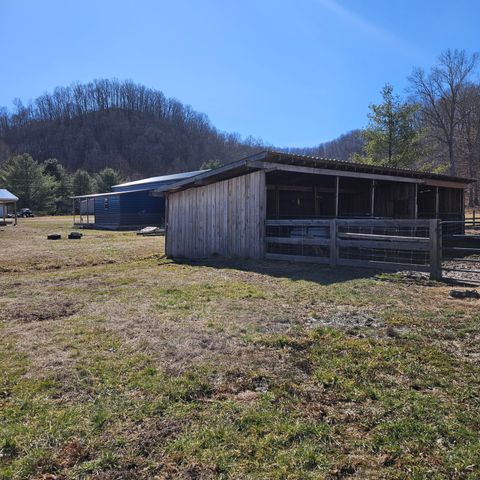 25 Brookwood Lane, Morehead, KY 40351