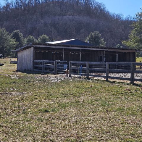 25 Brookwood Lane, Morehead, KY 40351