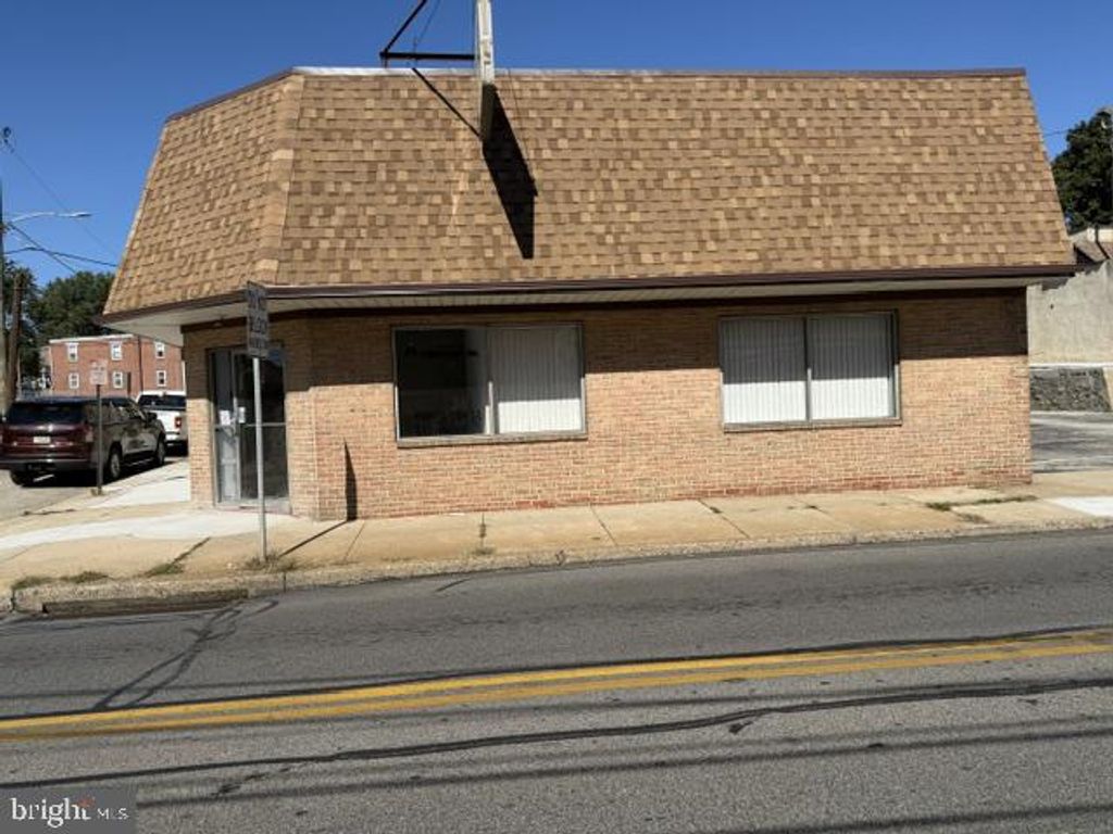 23-27 E BALTIMORE AVE, CLIFTON HEIGHTS, PA 19018 — exterior