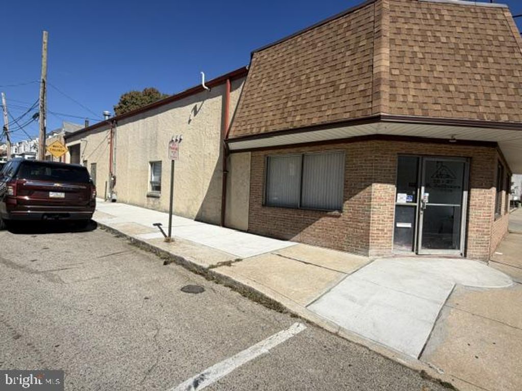 23-27 E BALTIMORE AVE, CLIFTON HEIGHTS, PA 19018 — photo 2