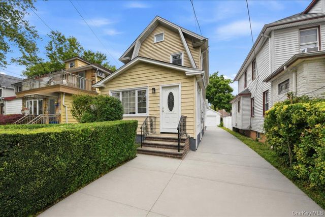 110-28 213th Street, Queens Village, NY 11429