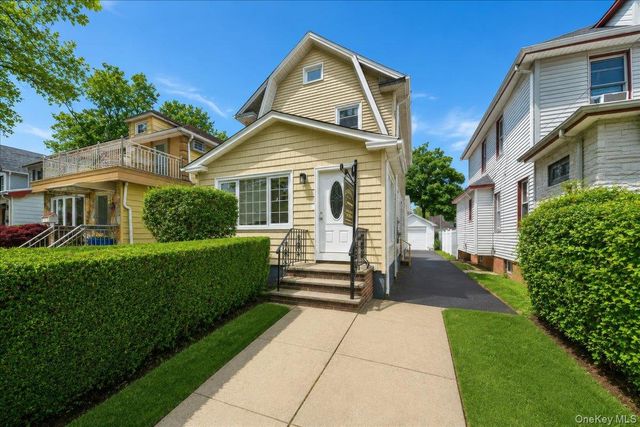 110-28 213th Street, Queens Village, NY 11429