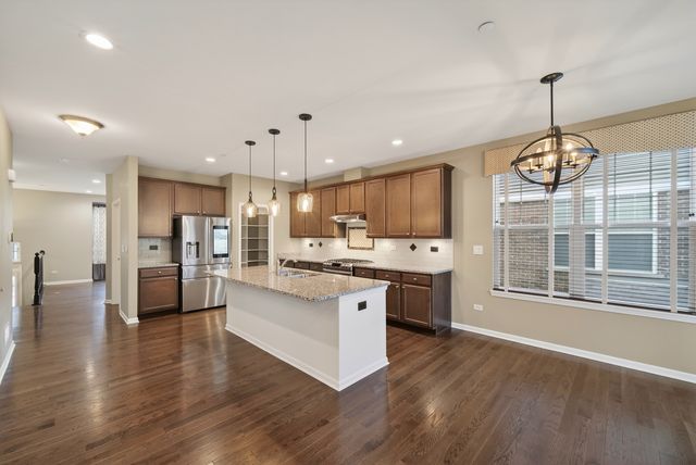 1437 N Charles Avenue, Naperville, IL 60563