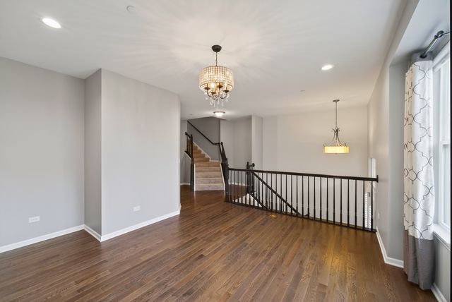 1437 N Charles Avenue, Naperville, IL 60563