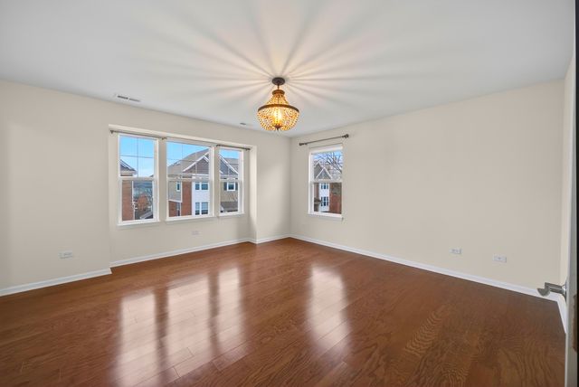 1437 N Charles Avenue, Naperville, IL 60563